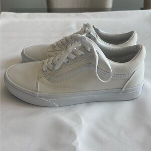 Mans white canvas vans size 8 shoes